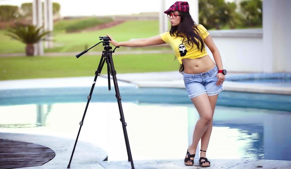 Charmy Kaur Biography, Age, Height, Affair, Family & Net Worth